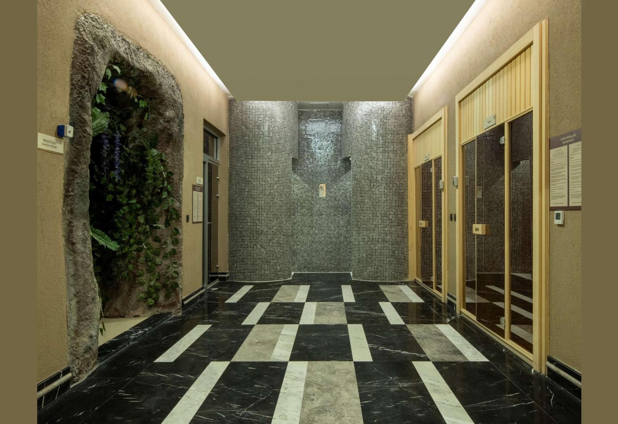 Doubletree By Hilton Manisa Hotel Bagian luar foto